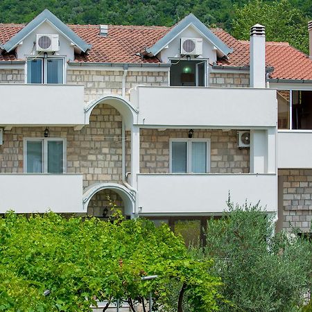Apartmani Krgusic Тиват Екстериор снимка