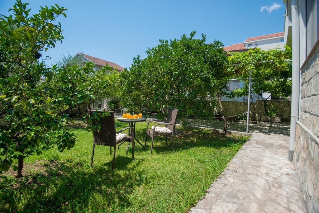 Apartmani Krgusic Тиват Екстериор снимка