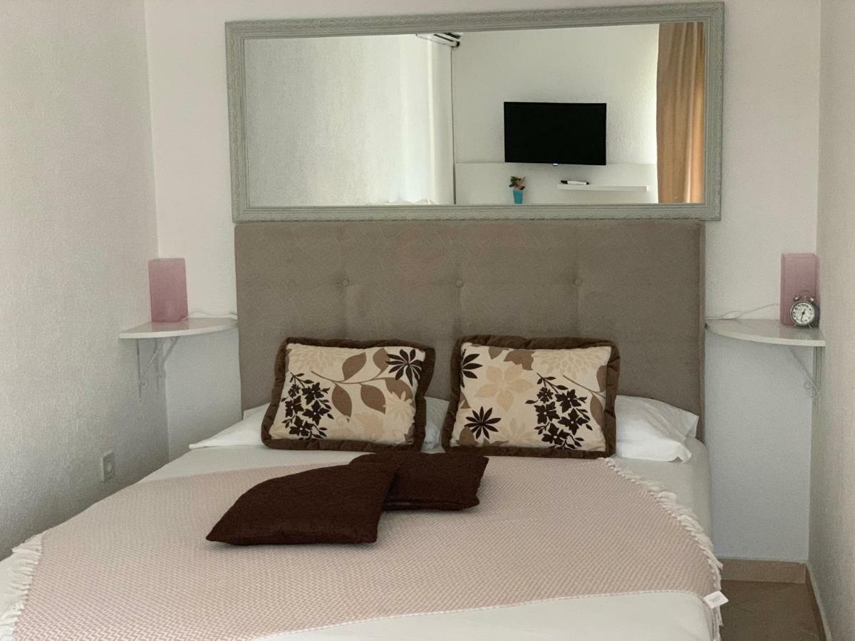 Apartmani Krgusic Тиват Екстериор снимка