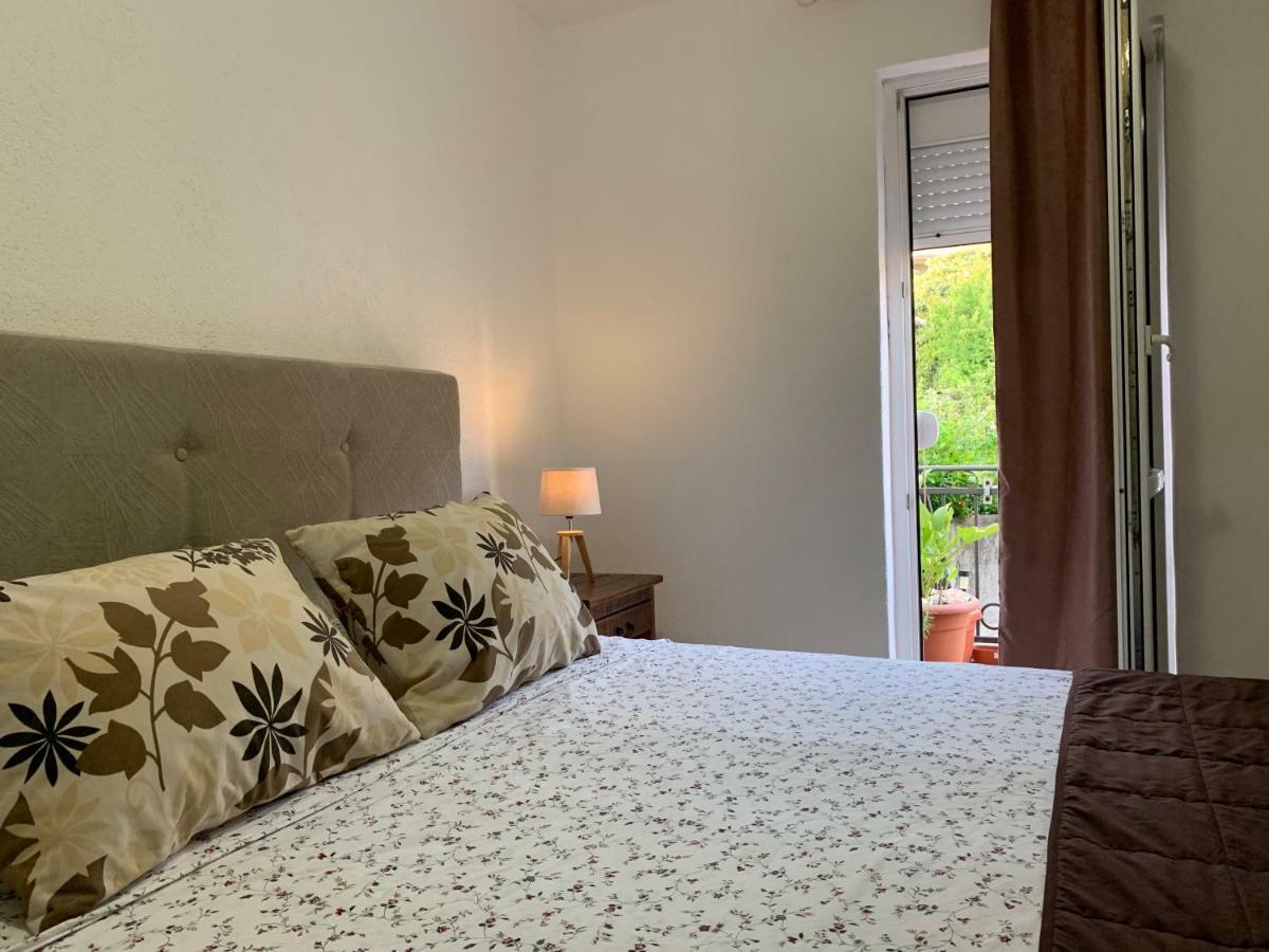Apartmani Krgusic Тиват Екстериор снимка